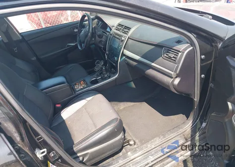 2017 Toyota Camry Se z USA, uszkodzony, nr VIN 4T1BF1FK0HU650727